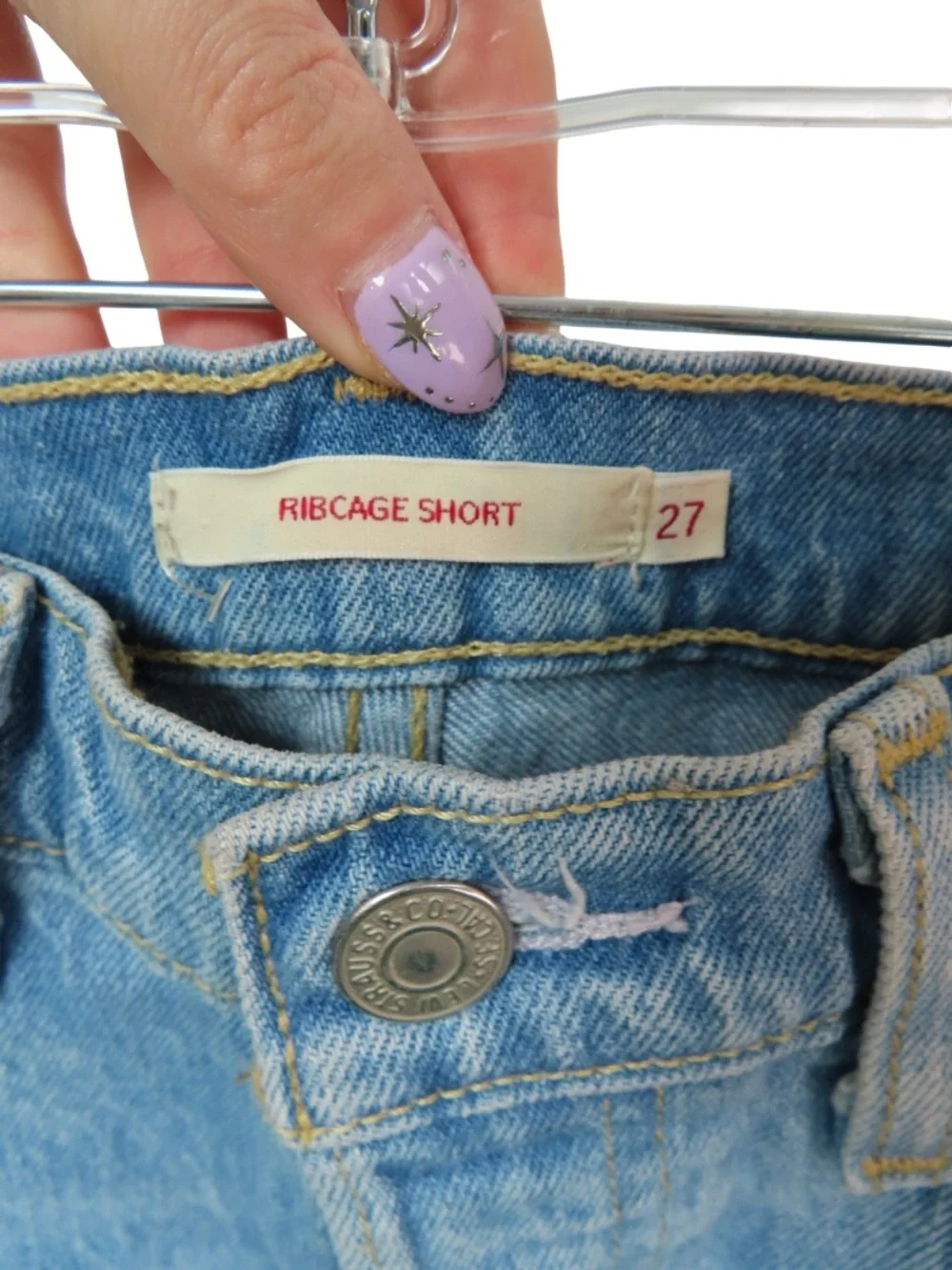 Levi’s Ribcage Shorts 27 High Rise Distressed Cutoff Denim Light Wash - Picture 2 of 11